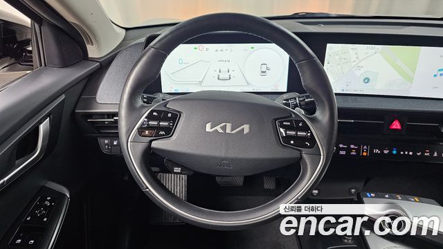 Kia EV6 Long Range Light 2023 — фото 12