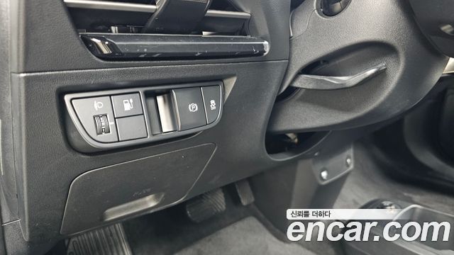 Kia EV6 Long Range Light 2023 — фото 18