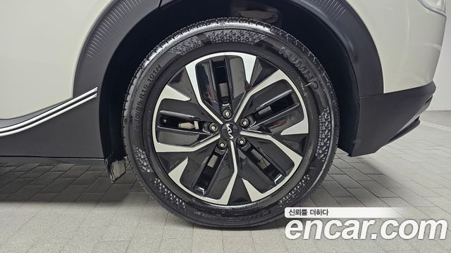 Kia EV6 Long Range Light 2023 — фото 21