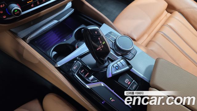 BMW 5 Series (G30) 520d M Sport Special Edition 2018 — фото 9