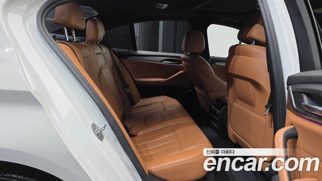 BMW 5 Series (G30) 520d M Sport Special Edition 2018 — фото 12