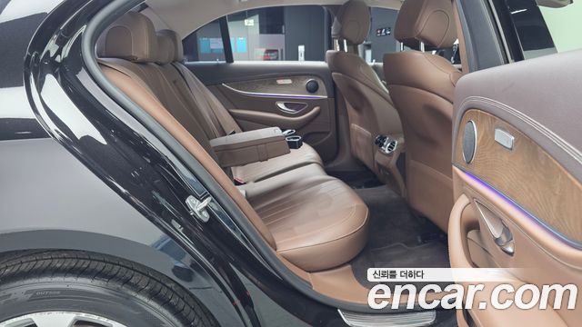 Mercedes-Benz E-Class (W213) E220d 4MATIC Exclusive 2018 — фото 12