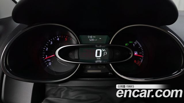 Renault Korea Clio ZEN 2018 — фото 8