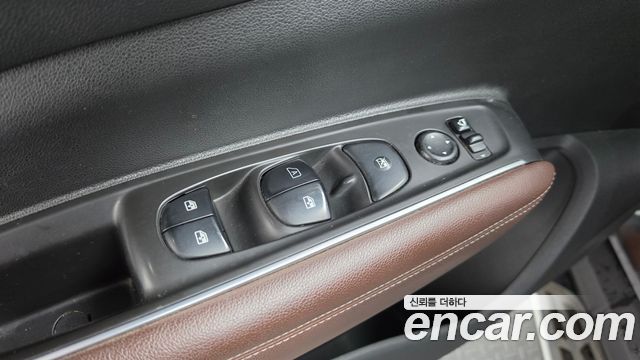 Renault Korea QM6 Diesel 2WD RE Signature 2017 — фото 28