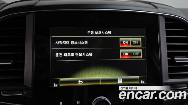 Renault Korea QM6 Diesel 2WD RE Signature 2017 — фото 34