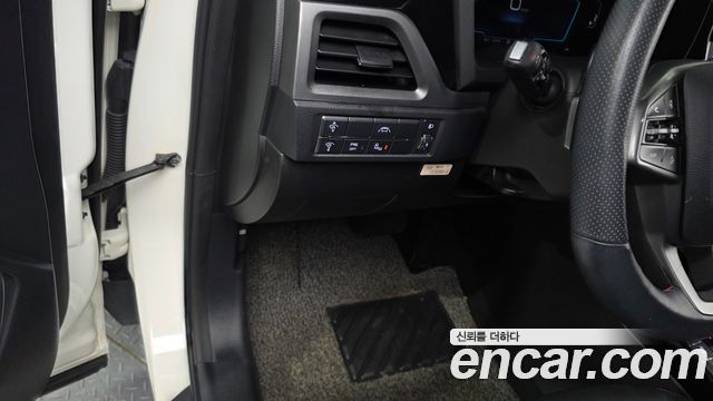 KG Mobility (SsangYong) Beautiful Korando Gasoline 1.5 2WD R-Plus 2021 — фото 32