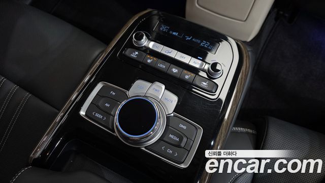 Genesis G90 3.8 AWD Luxury 2021 — фото 18