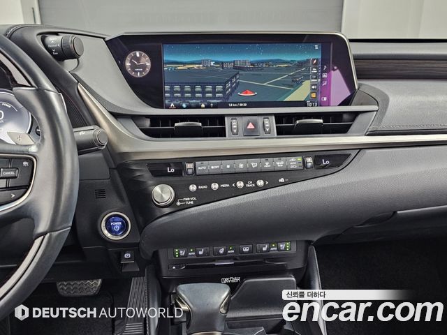 Lexus ES300h (VII) Executive 2021 — фото 16