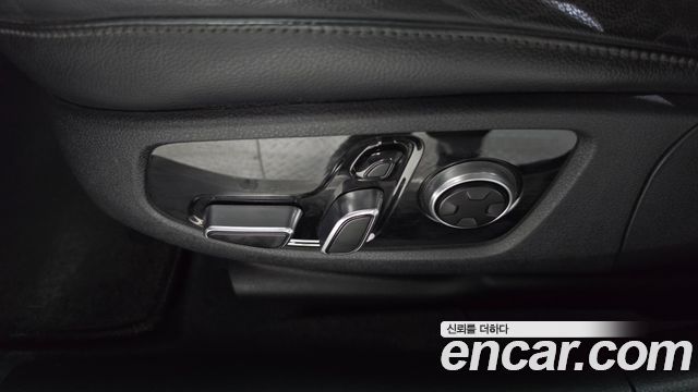 Kia K9 3.8 GDI AWD PlatinumⅠ 2019 — фото 32
