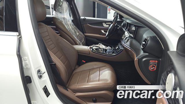 Mercedes-Benz E-Class (W213) E220d Avantgarde 2019 — фото 26