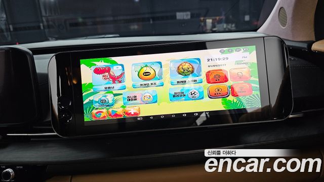 Kia Carnival (IV) Gasoline 9-seater Limousine(Special vehicle) 2021 — фото 24