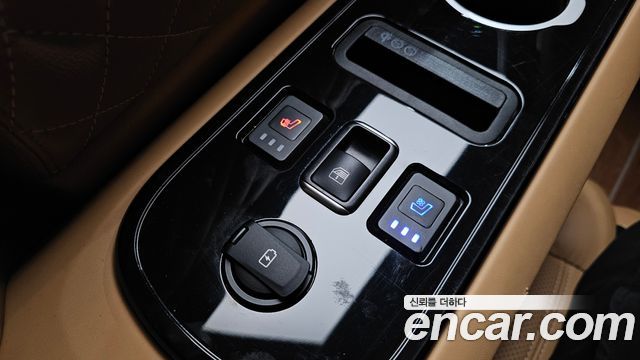 Kia Carnival (IV) Gasoline 9-seater Limousine(Special vehicle) 2021 — фото 40