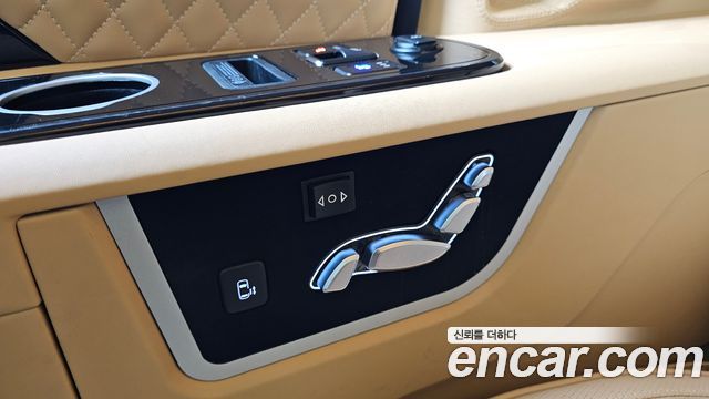 Kia Carnival (IV) Gasoline 9-seater Limousine(Special vehicle) 2021 — фото 43
