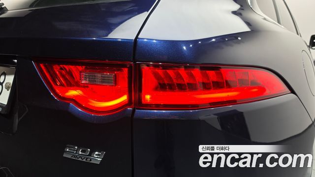 Jaguar F-PACE 20d Prestige 2018 — фото 23