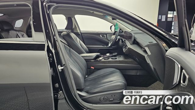 Kia K8 2.5 Gasoline 2WD Noblesse 2022 — фото 11