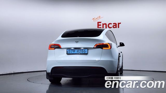 Tesla Model Y RWD 2024 — фото 4