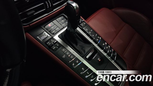 Porsche Macan 2.9 GTS 95B 2020 — фото 9