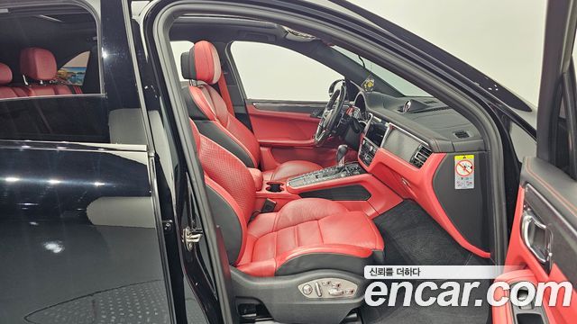 Porsche Macan 2.9 GTS 95B 2020 — фото 11
