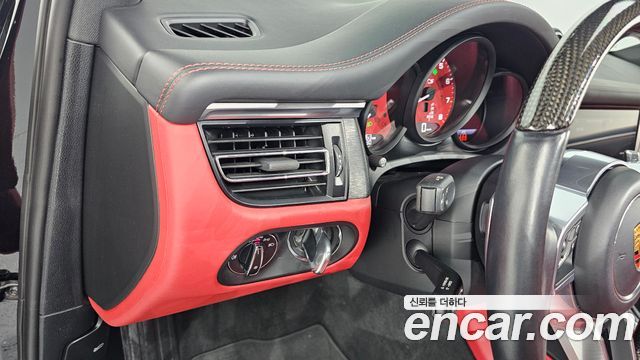 Porsche Macan 2.9 GTS 95B 2020 — фото 17