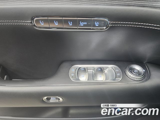 Genesis G90 (RS4) Gasoline 3.5 Turbo AWD 2022 — фото 8