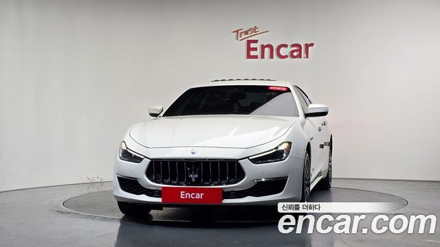 Maserati Ghibli 3.0 GranLusso 3rd 2018 — фото 3