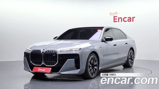 BMW i7 (G70) M70 xDrive