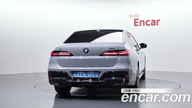 BMW i7 (G70) M70 xDrive 2024 — фото 4