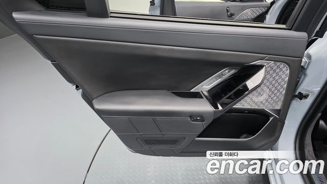 BMW i7 (G70) M70 xDrive 2024 — фото 25
