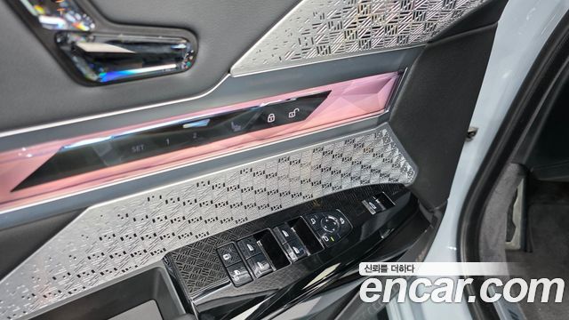BMW i7 (G70) M70 xDrive 2024 — фото 27