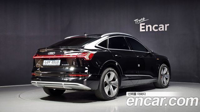 Audi e-tron 55 Quattro Sportback 2021 — фото 2