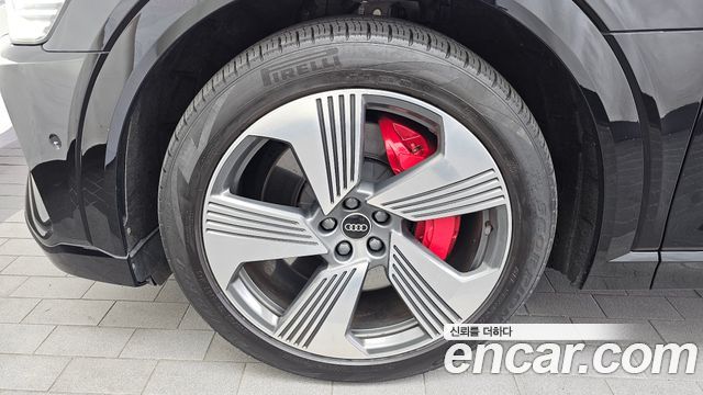 Audi e-tron 55 Quattro Sportback 2021 — фото 5