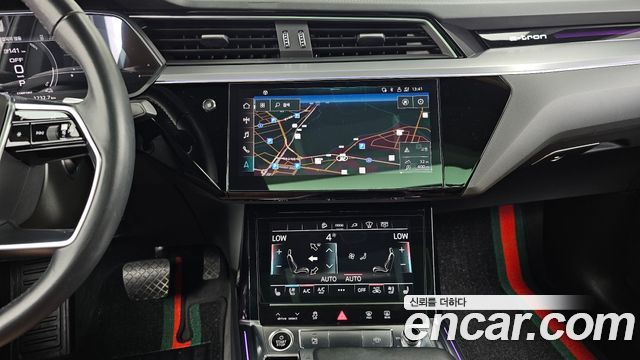 Audi e-tron 55 Quattro Sportback 2021 — фото 14