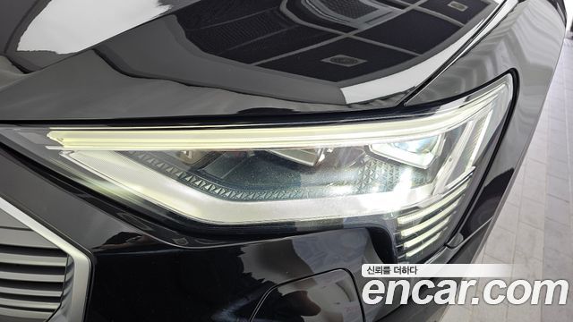 Audi e-tron 55 Quattro Sportback 2021 — фото 22