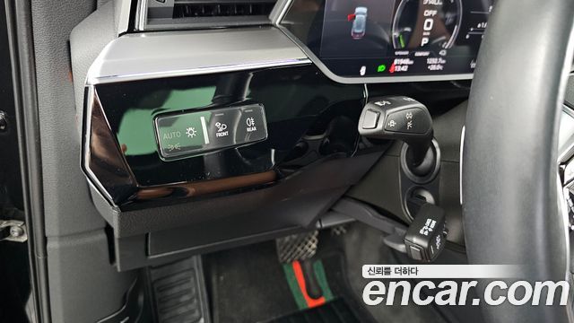 Audi e-tron 55 Quattro Sportback 2021 — фото 28
