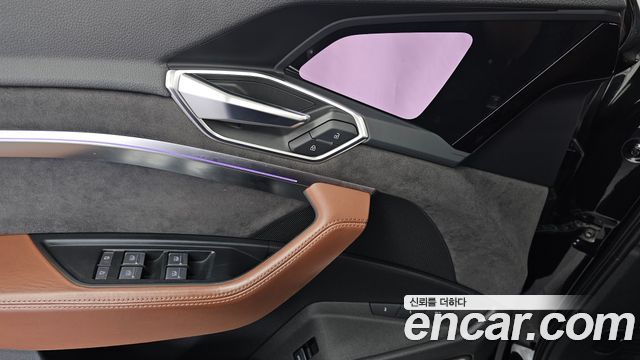 Audi e-tron 55 Quattro Sportback 2021 — фото 33