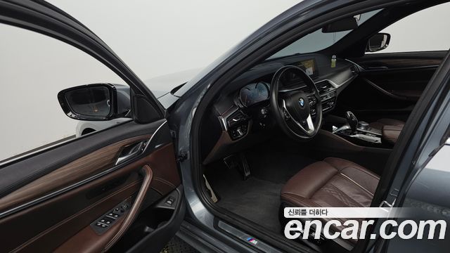 BMW 5 Series (G30) 530i M Sport Package Plus 2018 — фото 10