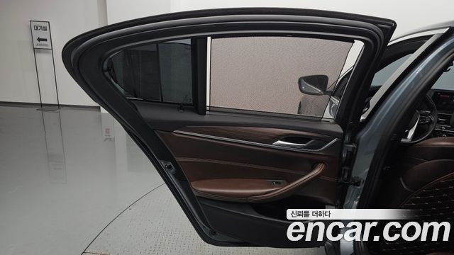 BMW 5 Series (G30) 530i M Sport Package Plus 2018 — фото 25