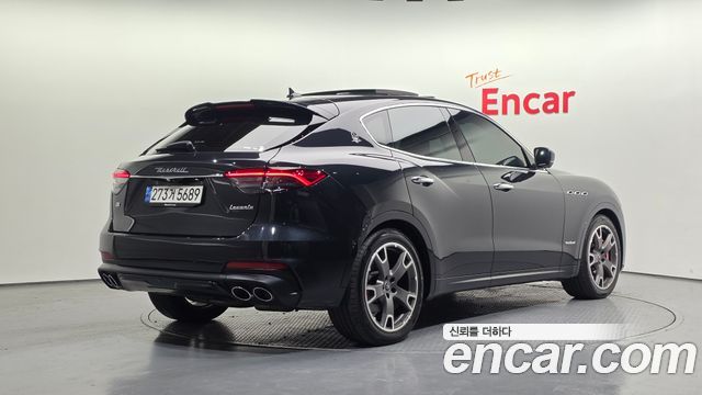 Maserati Levante 3.0 AWD GranSport 2021 — фото 2