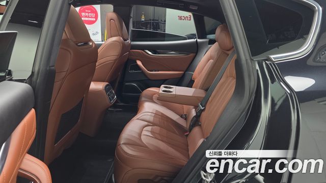 Maserati Levante 3.0 AWD GranSport 2021 — фото 12