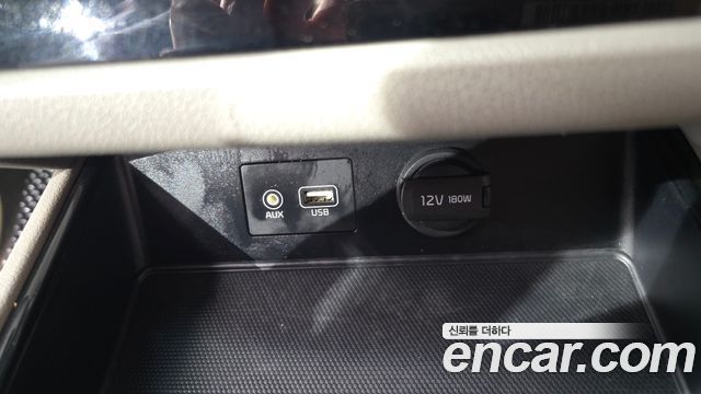 Kia Carnival 11-Seater Prestige 2020 — фото 17