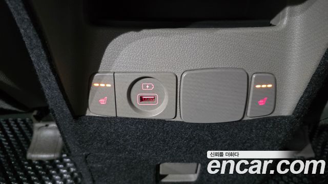 Kia Carnival 11-Seater Prestige 2020 — фото 19
