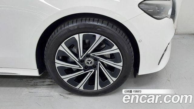 Mercedes-Benz E-Class (W214) E300 4MATIC Exclusive 2026 — фото 5