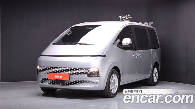 Hyundai Staria Tourer 9-Seater Modern 2025 — фото 1