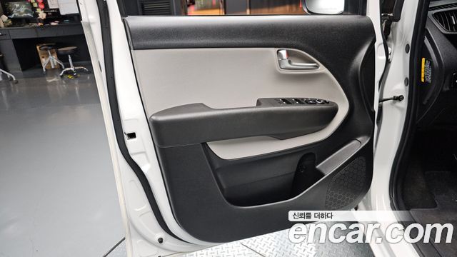 Kia Ray EV Van 2-Seater AIr 2024 — фото 24