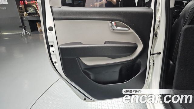 Kia Ray EV Van 2-Seater AIr 2024 — фото 25