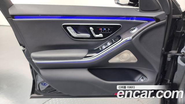 Mercedes-Benz S-Class (W223) S350 d 2022 — фото 24