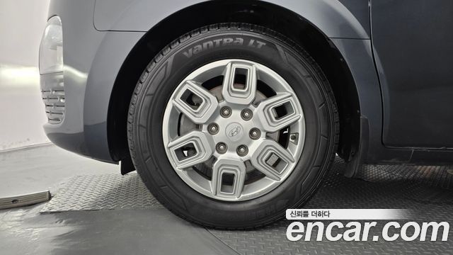 Hyundai Staria L3.5 Cargo 5-Seater Modern 2022 — фото 5
