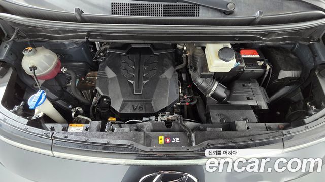 Hyundai Staria L3.5 Cargo 5-Seater Modern 2022 — фото 6