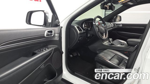 Jeep Grand Cherokee 3.6 Limited WK2 2019 — фото 10