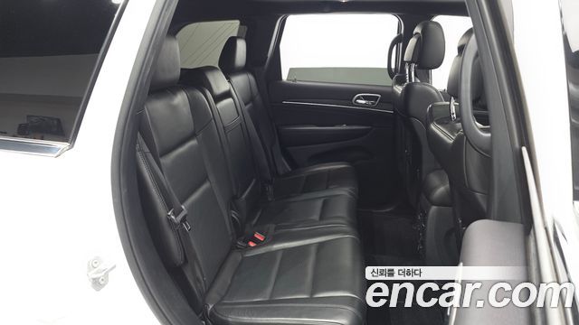 Jeep Grand Cherokee 3.6 Limited WK2 2019 — фото 15